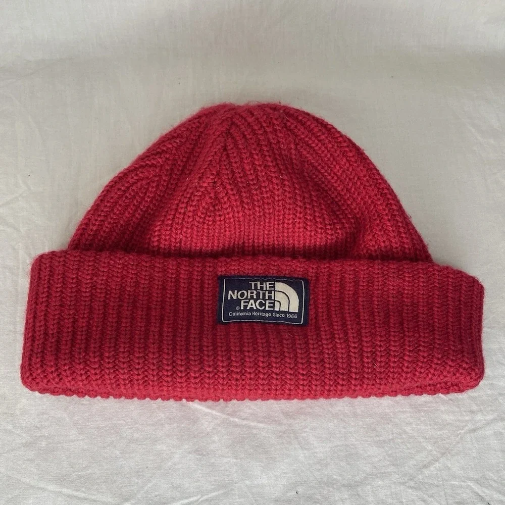 The North Face Red Ribbed Knit Beanie Hat Cotton Lined One Size Unisex Adults